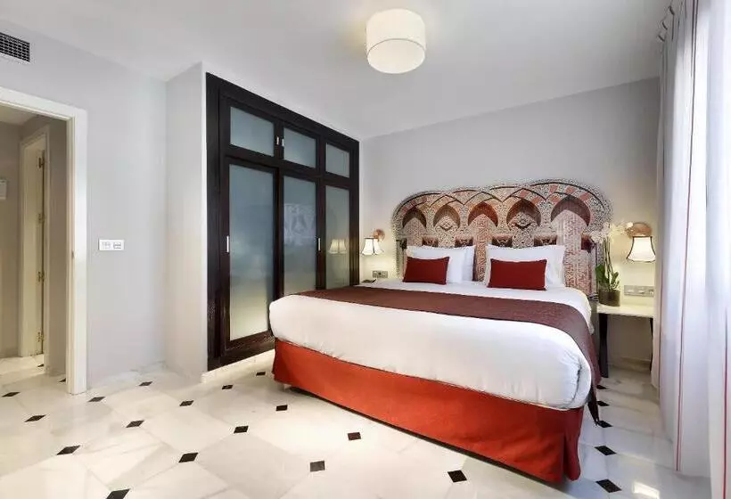 سوییت جونیور, Eurostars Conquistador