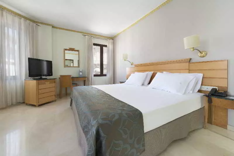 اتاق استاندارد, Eurostars Maimonides