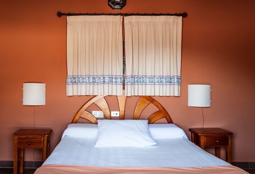 غرفة قياسية فردية, La Fragua I