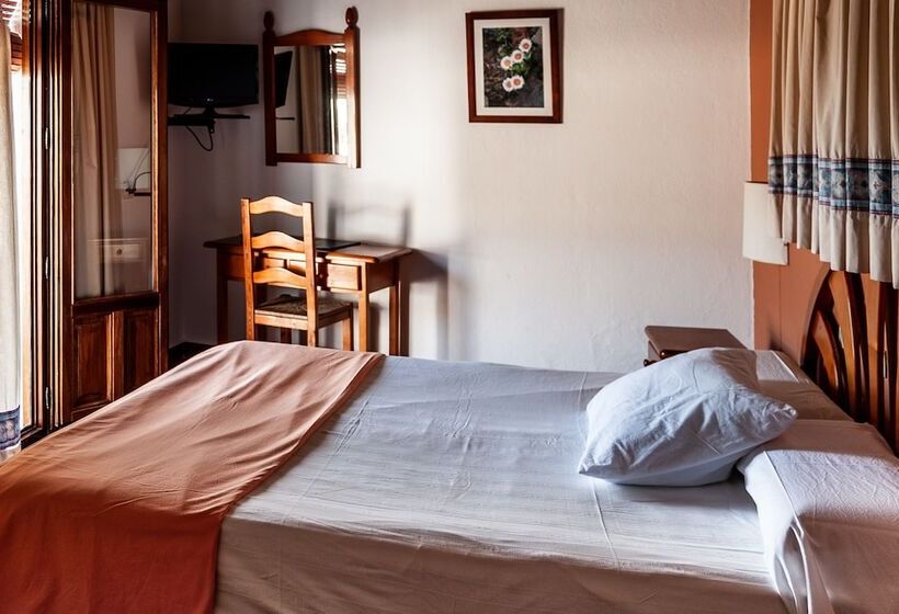 غرفة قياسية فردية, La Fragua I