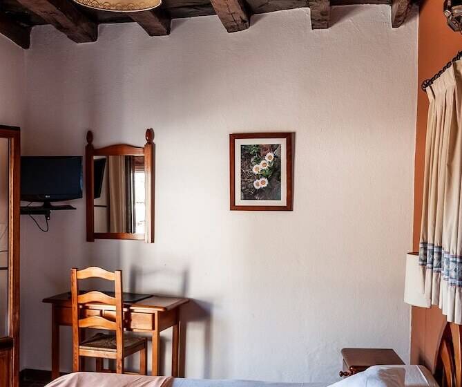 غرفة قياسية فردية, La Fragua I