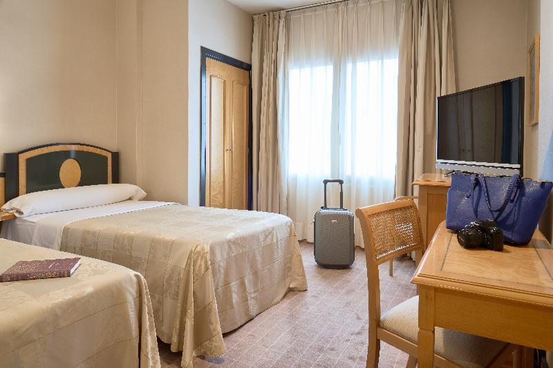 Standart Oda, Macia Condor