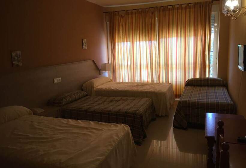 اتاق استاندارد چهار تخته, Manzanares