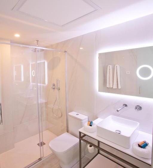 Номер Стандарт с Балконом, María Cristina