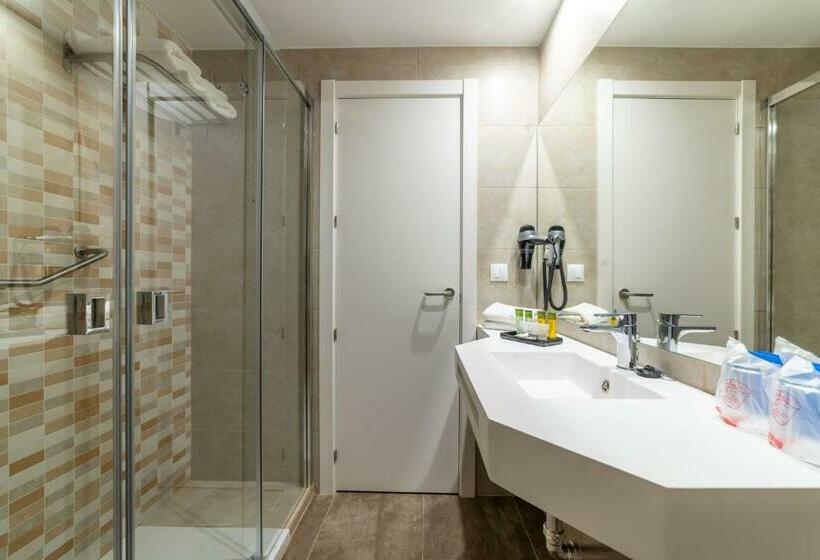 스탠다드 룸, Pato Rojo