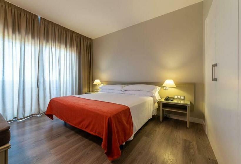 스탠다드 룸, Pato Rojo