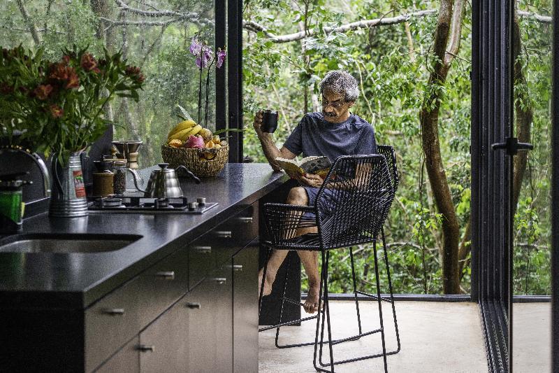 스탠다드 룸, Pato Rojo