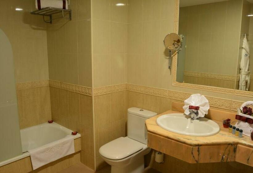 Quarto Estandar, Regio 2