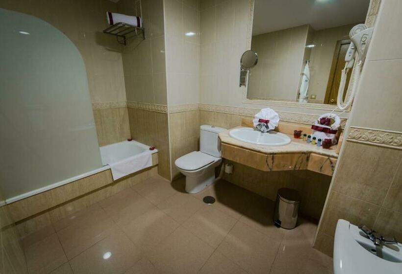 Quarto Triplo Estandar, Regio 2