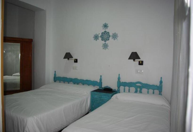 غرفة قياسية ثلاثية, Lanjaron