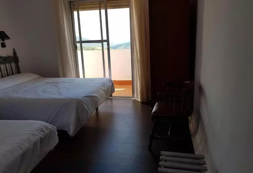 Standard Triple Room with Terrace, Lanjaron