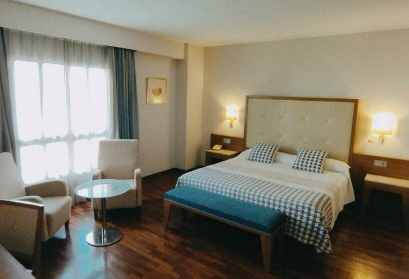 اتاق سوپریور, Santa Cecilia