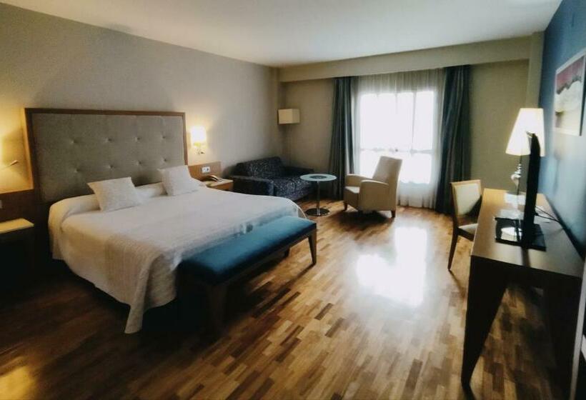 سوییت جونیور, Santa Cecilia