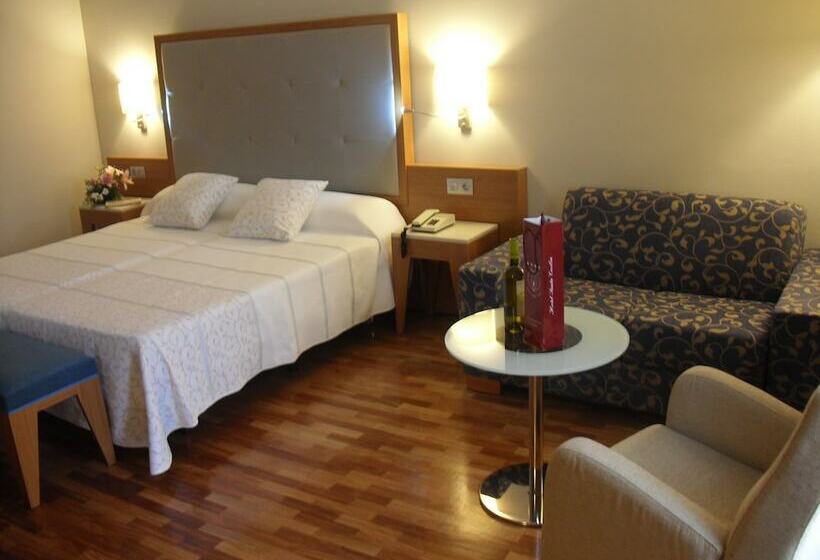 اتاق سوپریور برای معلولان, Santa Cecilia