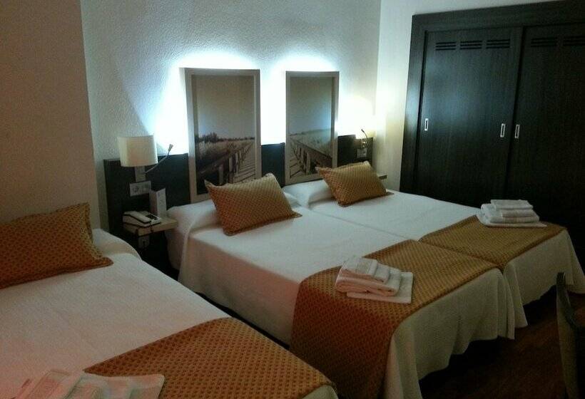 اتاق استاندارد سه نفره, Santa Cecilia