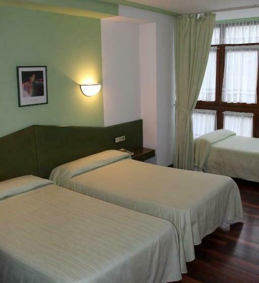 اتاق استاندارد سه نفره, Sindika