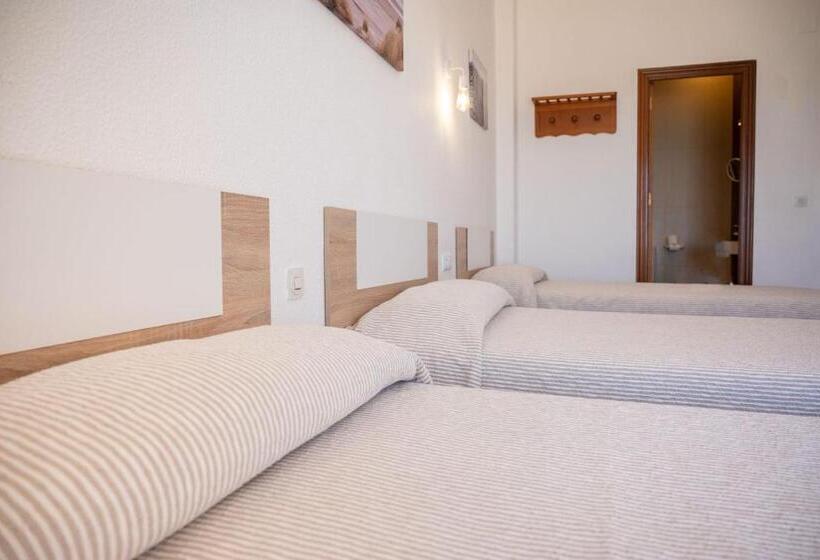 غرفة قياسية ثلاثية, Solymar