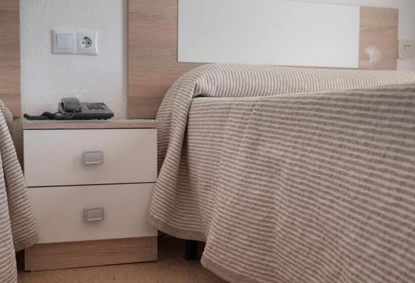 غرفة قياسية, Solymar