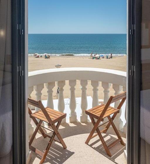 غرفة قياسية ثلاثية, Solymar