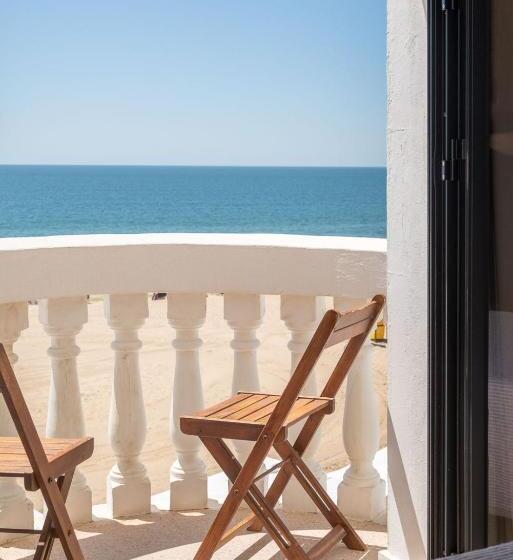 غرفة قياسية ثلاثية, Solymar