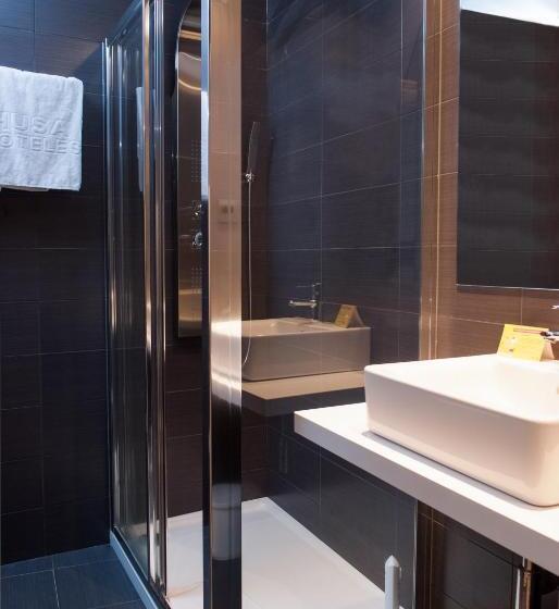 スタンダードシングルルーム, Universal