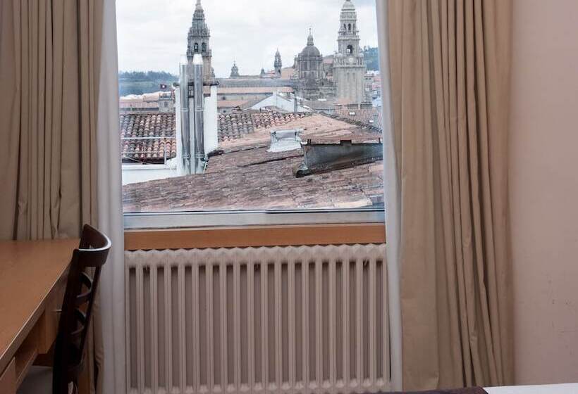 スタンダードトリプルルーム, Universal