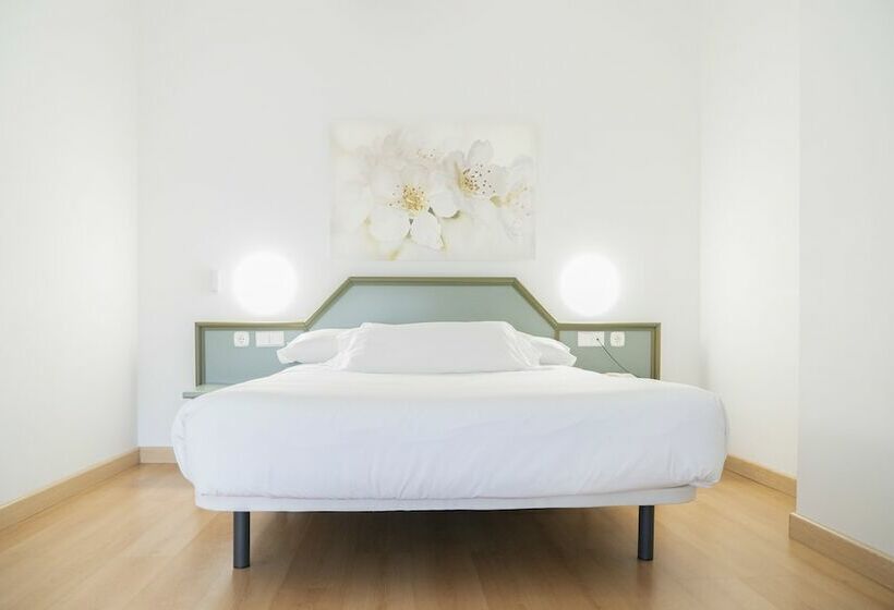 ファミリールーム, Urdanibia Park