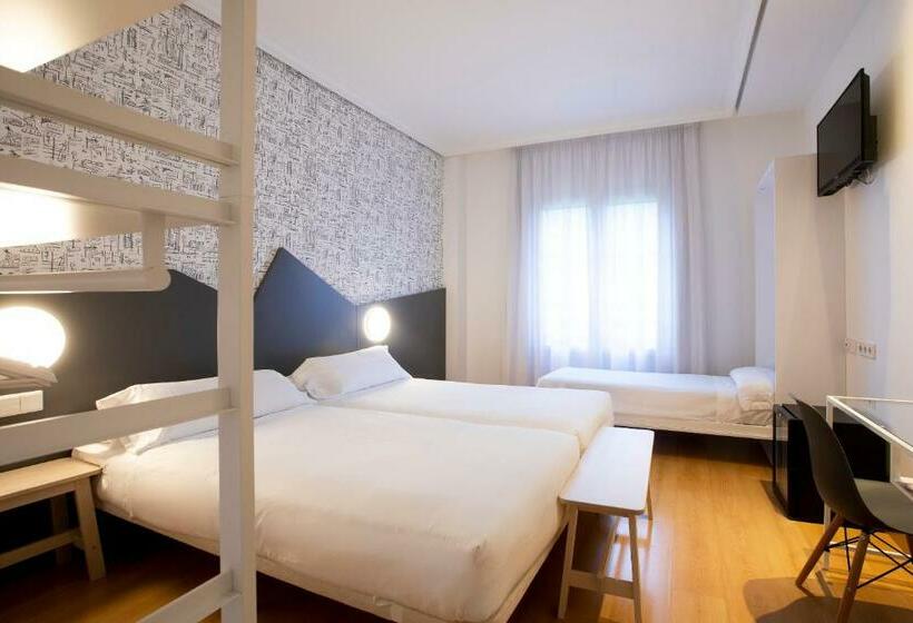 スタンダードトリプルルーム, Urdanibia Park