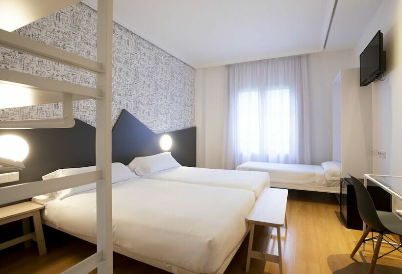 スタンダードトリプルルーム, Urdanibia Park