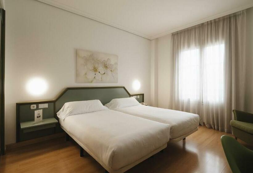 Номер Стандарт, Urdanibia Park