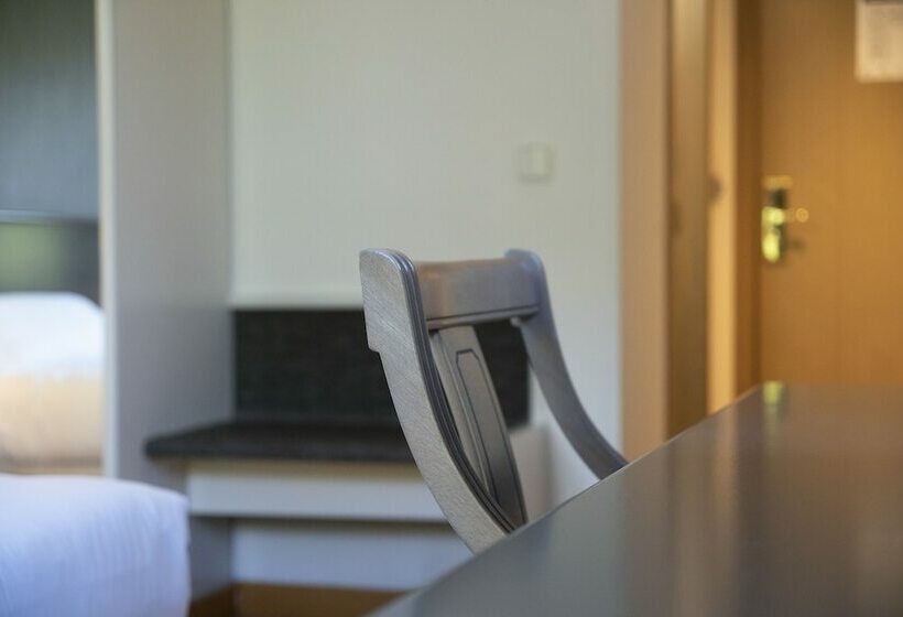 スタンダードルーム, Urdanibia Park