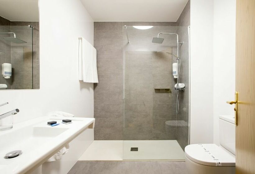 スタンダードルーム, Urdanibia Park