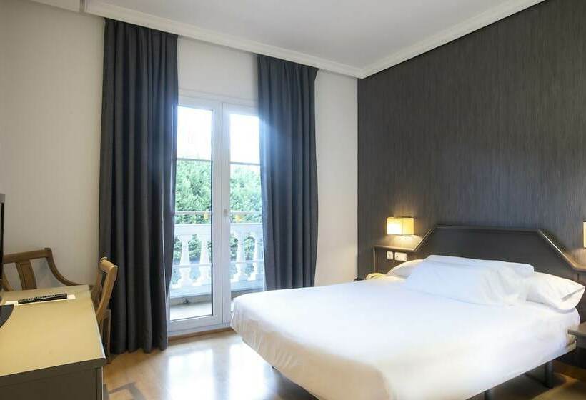 Habitación Estándar Cama Matrimonio, Urdanibia Park