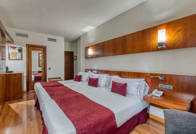 标准间, Senator Huelva