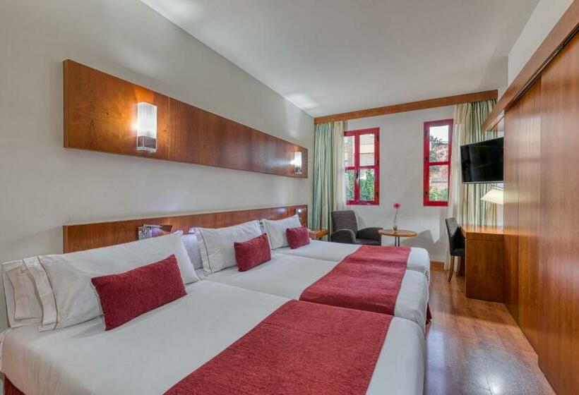 标准间, Senator Huelva