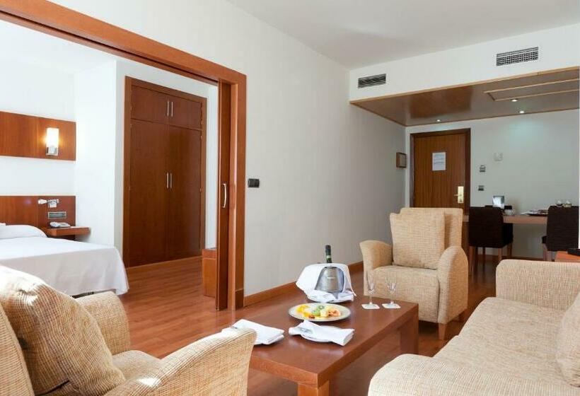 小型套房, Senator Huelva