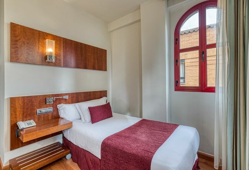 스탠다드 싱글 룸, Senator Huelva