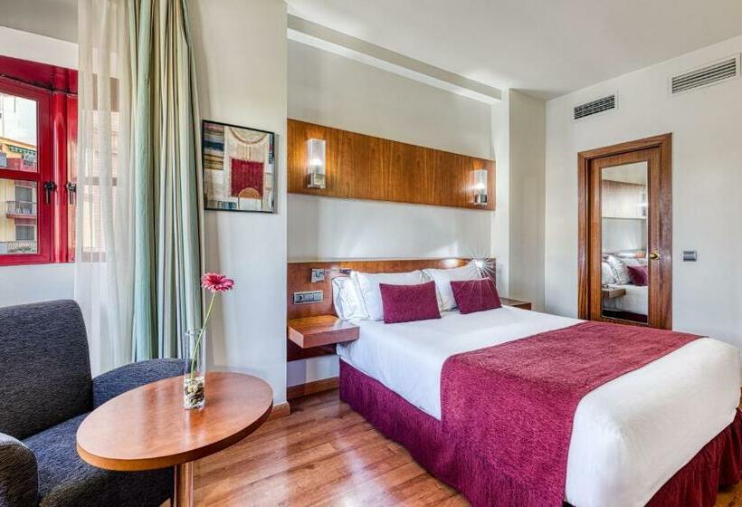 스탠다드 룸 킹사이즈 침대, Senator Huelva