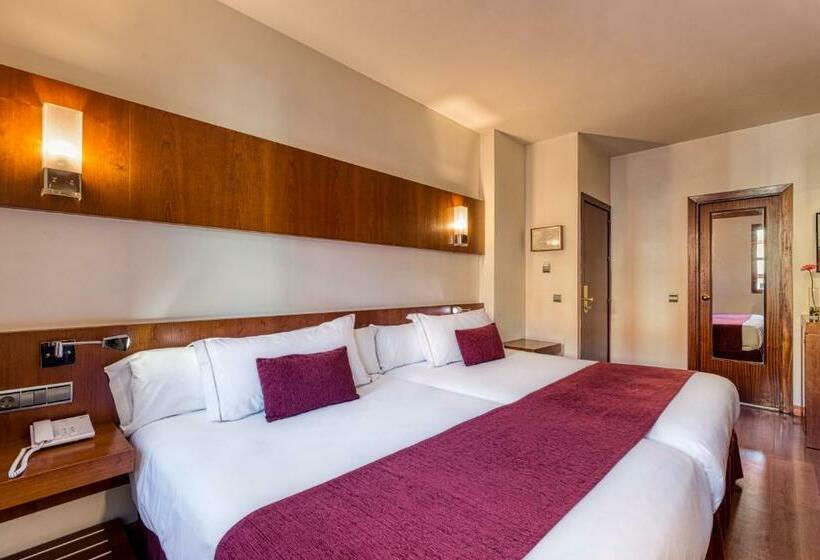 اتاق خانوادگی, Senator Huelva