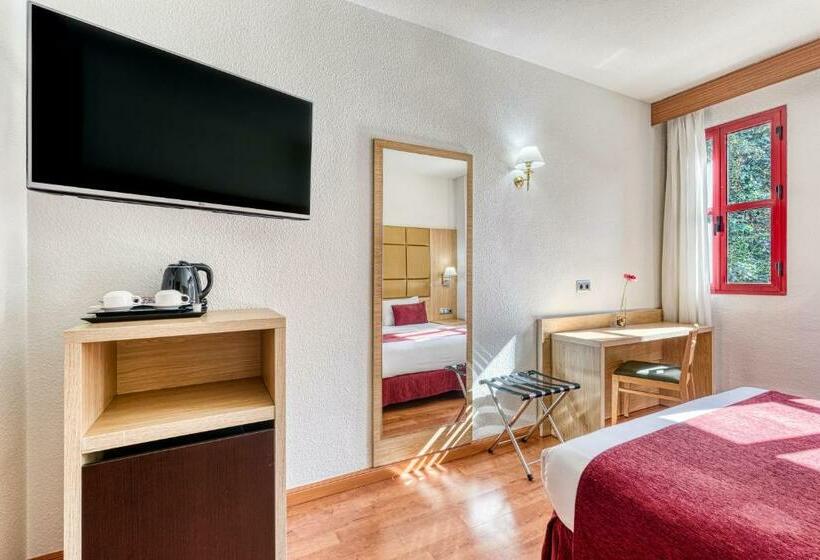 连接 1 卧室公寓, Senator Huelva