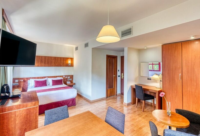 اتاق سوپریور, Senator Huelva