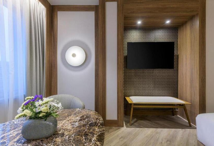 اتاق استاندارد با تخت بزرگ, The Westin Madrid Cuzco