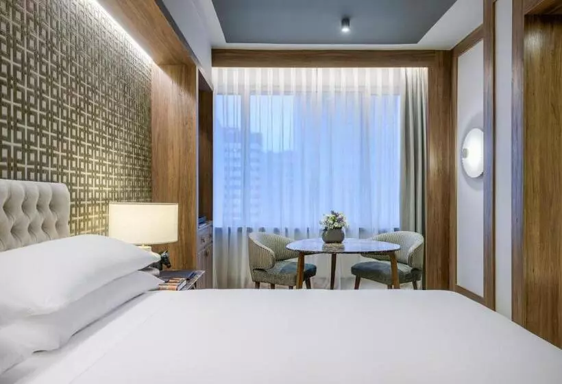 سوئیت با تخت بزرگ, The Westin Madrid Cuzco