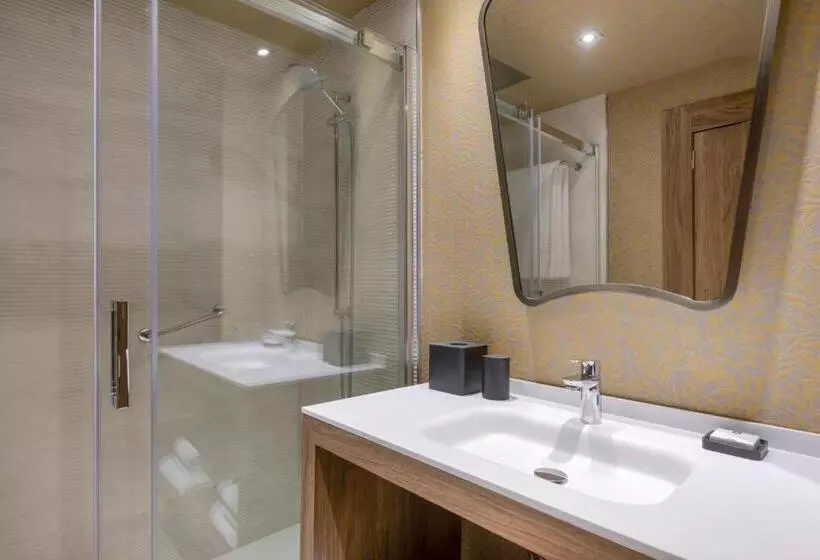 سوئیت با تخت بزرگ, The Westin Madrid Cuzco