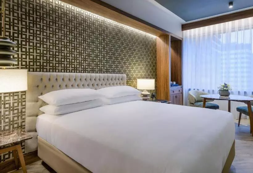 سوئیت با تخت بزرگ, The Westin Madrid Cuzco