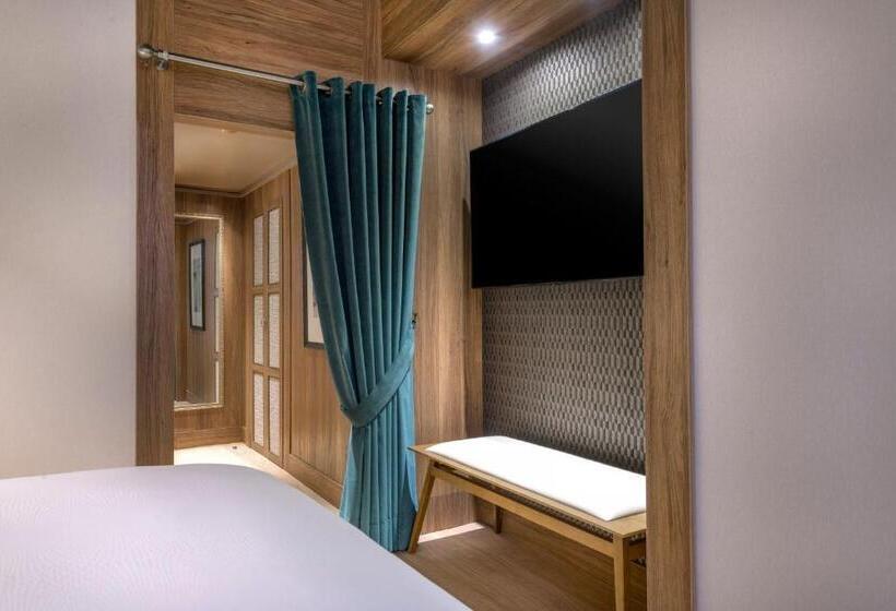 سوییت, The Westin Madrid Cuzco