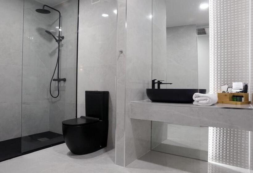 デラックスルーム, Alfonso Ix