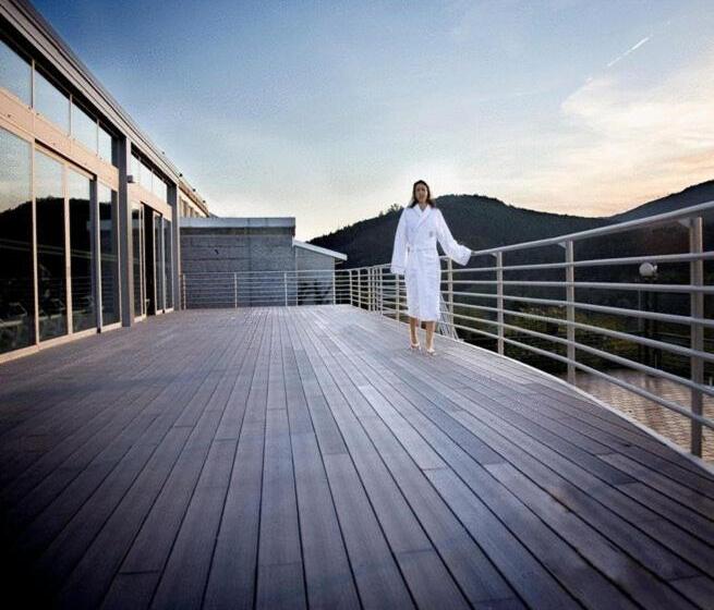 غرفة قياسية, Arnoia Caldaria