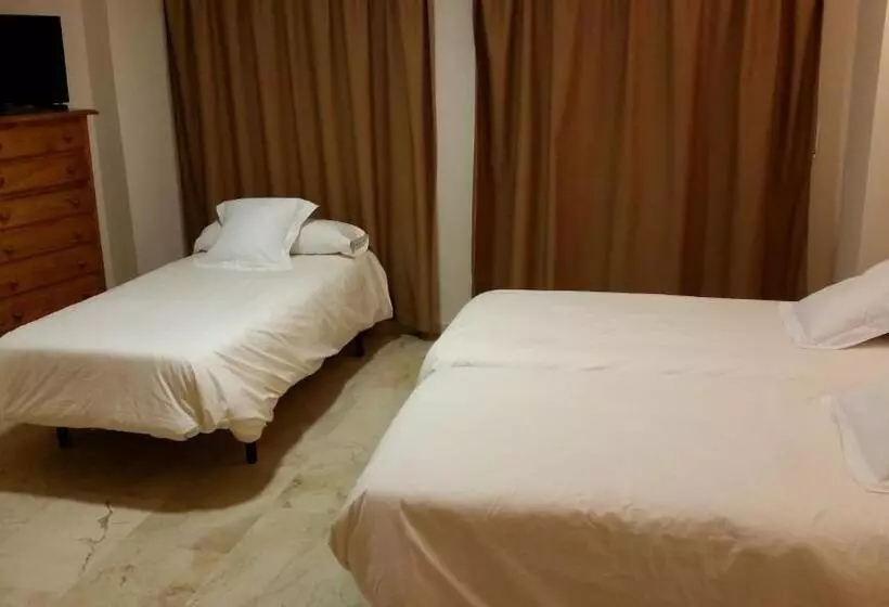 Quarto Quádruplo Estandar, Balcón De Cazorla