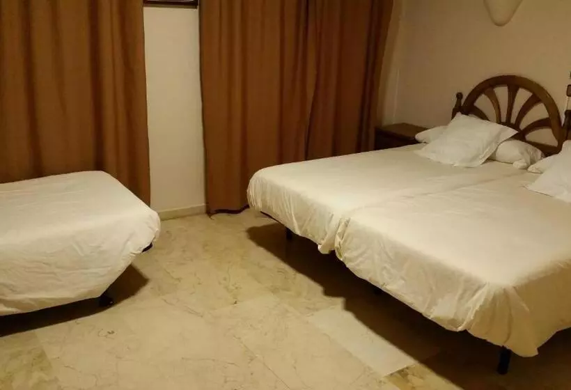 Quarto Quádruplo Estandar, Balcón De Cazorla